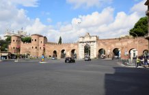Porta San Giovanni à Rome, Italie — Photo de stock