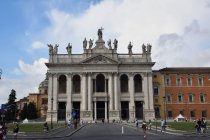 Basilica di San Giovanni in Laterano - Basilica of Saint John Lateran - in the city of Rome, Italy — Stock Photo