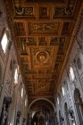 Innenraum der Basilika St. Johannes - Basilica di San Giovanni in Laterano in Rom, Italien — Stockfoto