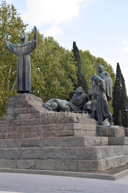 San Francesco Di Assisi Monumento vicino alla Basilica di San Giovanni in Laterano a Roma — Foto stock