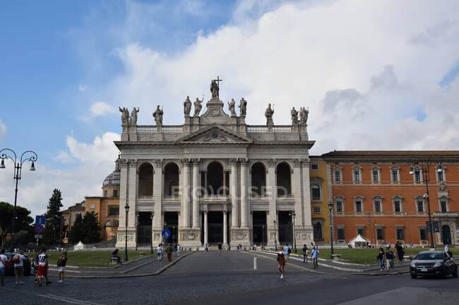 Basílica de San Giovanni em Laterano - Basílica de São João de Latrão - na cidade de Roma, Itália — Fotografia de Stock