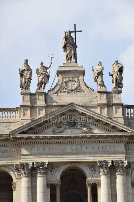 Basílica de San Giovanni em Laterano - Basílica de São João de Latrão - na cidade de Roma, Itália — Fotografia de Stock