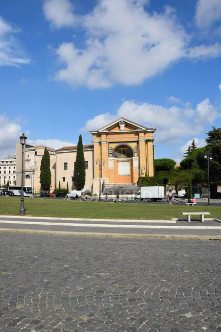 San Lorenzo in Palatio ad Sancta Sanctorum on Piazza di Porta San Giovanni next to St. John Basilica in the city of Rome, Italy — Fotografia de Stock