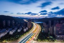 Вид з повітря Чжецзян цхаушань міських будівель вночі — стокове фото
