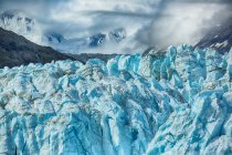 Increíble vista natural del majestuoso iceberg en Alaska - foto de stock
