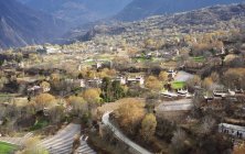 Деревня Цзяжун Тибетань уезда Данба, провинция Прованс, Китай — стоковое фото