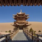 Beautiful ancient architecture in oasis at Dunhuang desert, Gansu — Stock Photo