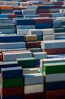 Lotto di vari container di carico in porto in Cina — Foto stock