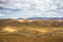 Hermoso paisaje con montañas, Tibet Shigatse - foto de stock