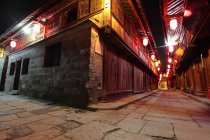 Сичуаньська провінція Yibin провінції Лі Чжуан-Таун вночі, Китай — стокове фото