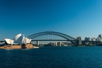 Знаменитий Сіднейський оперний театр у денний час (Австралія) — стокове фото