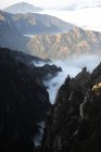 Paisaje increíble con el pintoresco Monte Huangshan, provincia de anhui, China - foto de stock