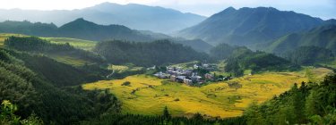Blick auf die schöne Terrasse Hügel Grafschaft, Provinz Guangdong, China — Stockfoto