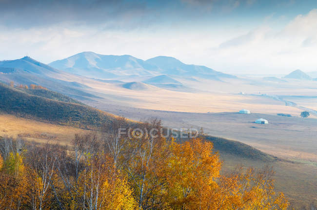 Wunderschöne Herbstlandschaft in der inneren Mongolei — Stockfoto