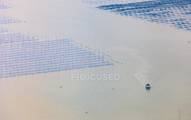 Озеро Касуміґаура в провінції Фуцзянь, вигляд з повітря. — стокове фото