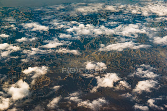 Vista aérea de hermosas montañas, China Hexi Corredor - foto de stock
