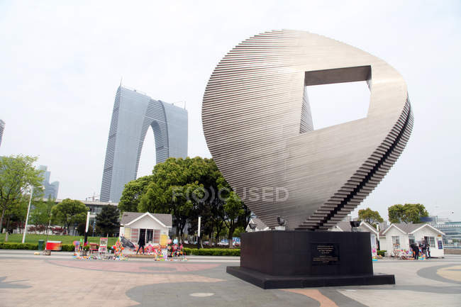 Increíble arquitectura moderna en Suzhou antigua ciudad de Jiangsu - foto de stock