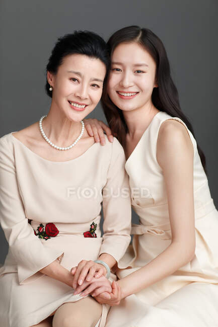 Mãe e filha felizes — Fotografia de Stock