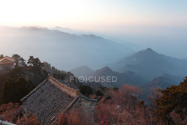 Monte Wutai paisagem de Qinling Montanhas, província de Shaanxi, China — Fotografia de Stock