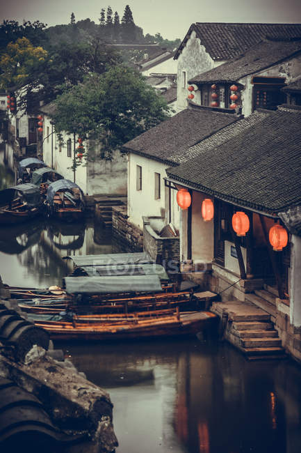 Architectural view of Wuzhen in Jiaxing City, Zhejiang Province, China — Stock Photo