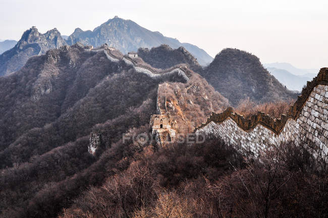 Famous ancient Great Wall in autumn — Stock Photo