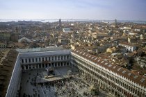 Vista desde san marco campanario, venecia, italia - foto de stock