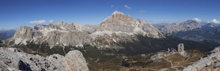 Photo panoramique du sommet d'Averau, Dolomites d'Ampezzo, Cortina d'Ampezzo, Vénétie, Italie — Photo de stock
