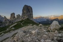 Cinque Torri, Passo Falzarego, Cortina d'Ampezzo, Dolomiti, Dolomiti, Veneto, Italia — Foto stock