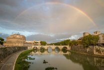 Italy, Lazio, Rome. Rainbow over Castel Sant'Angelo — Stock Photo