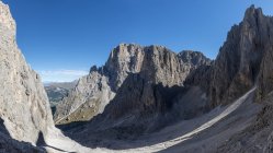 View from Plattkofelvalley to Sassolungo/Langkofel, Dolomites, Trentino-Alto Adige, Italy — Stock Photo