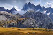 Cadini, Auronzo, Cadore, Dolomites, Alps, Veneto, Itália — Fotografia de Stock