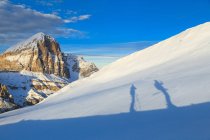 Ski de randonnée à Croda Negra, Passo Falzarego, Veneto, Italie, Europe — Photo de stock