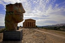 Valle dei Templi valley, Mitoraj sculpture, Agrigento, Sicily, Italy, Europe — Stock Photo