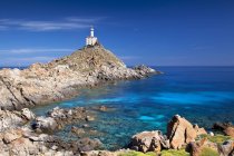 Phare de Punta Scorno, île d'Asinara, Porto Torres, Sardaigne, Italie, Europe — Photo de stock