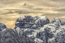 Cima Tosa vista panoramica dalla valle del Nambrone, Parco Naturale Adamello Brenta, Trentino-Alto Adige, Italia — Foto stock