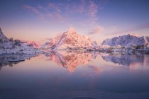 Reine, Islas Lofoten, Ártico, Noruega, Escandinavia, Europa - foto de stock