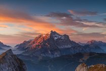 Mont Pelmo et Corvo Alto vue de Mondeval, Dolomites, Italie — Photo de stock