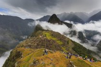 Site archéologique emblématique du Machu Picchu dans la région de Cusco, province d'Urubamba, district de Machupicchu, Pérou, Amérique du Sud — Photo de stock