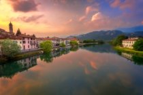 Pôr do sol sobre Brivio, Lombardia, Itália, Europa — Fotografia de Stock