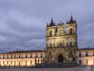 O mosteiro de Alcobaca, Mosteiro de Santa Maria de Alcobaca, listado como patrimônio mundial da UNESCO. Europa, Sul da Europa, Portugal — Fotografia de Stock