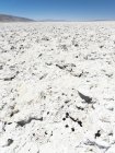 O sal flats Salar de Pocitos no Altiplano argentino. América do Sul, Argentina — Fotografia de Stock