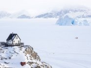 Ville d'Uummannaq durant l'hiver dans le nord du Groenland. Amérique, Amérique du Nord, Danemark, Groenland — Photo de stock