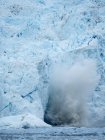 Eqip Glacier calfing (Eqip Sermia или Eqi Glacier) в Гренландии. , Полярные регионы, Дания, Август — стоковое фото