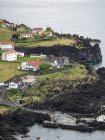 Faja das Almas na costa sul. Ilha de São Jorge, uma ilha dos Açores (Ilhas dos Acores) no oceano Atlântico. Os Açores são uma região autónoma de Portugal. Europa, Portugal, Açores — Fotografia de Stock