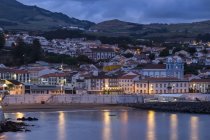 Paysage urbain. Capitale Angra do Heroismo, le centre historique fait partie du patrimoine mondial de l'UNESCO. Île Ilhas Terceira, une partie des Açores (Ilhas dos Acores) dans l'océan Atlantique, une région autonome du Portugal. Europe, Açores, Portugal . — Photo de stock