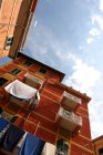 Дом, Леричи, Фегури, Италия в дневное время — стоковое фото