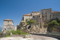 Veduta della città di Sartene nella regione del Sartenais in Corsica, Francia, Europa — Foto stock