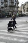 People on the street of Milan during coronavirus quarantine, Corso Buenos Aires, one of the main shopping streets,  lifestyle, COVID_19,  Corona Virus, Milan, Lombardy, Italy, Europe — Stock Photo
