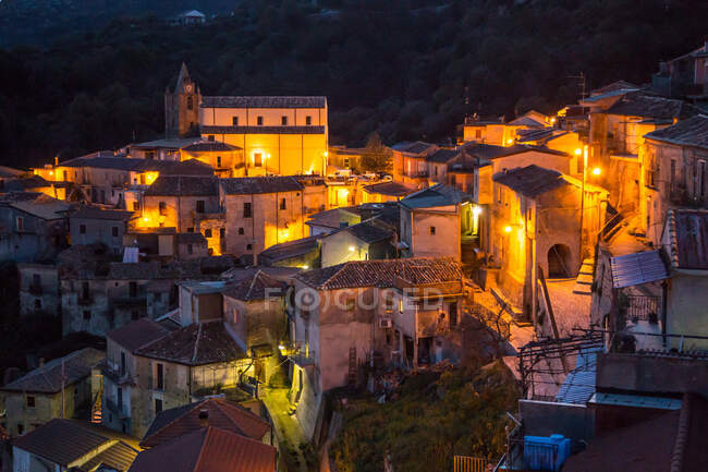 Nigth view of Sttian, old village the Grecanica Area of Aspromonte National Park, Calabre, Italie, Europe — Photo de stock