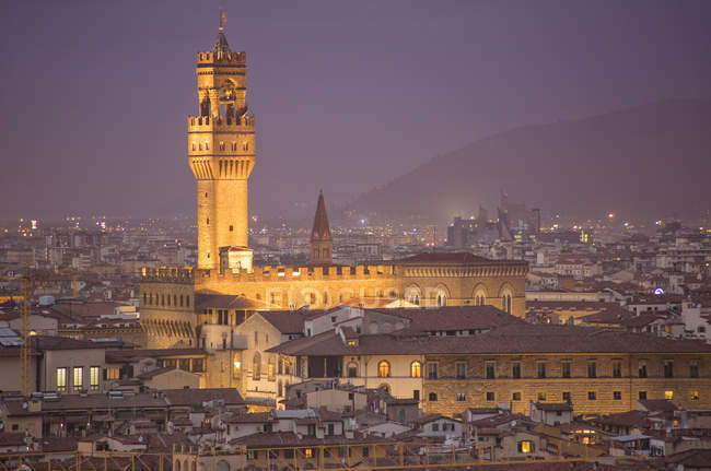 Palais Vecchio au crépuscule, Florence, Toscane, Italie, Europe — Photo de stock